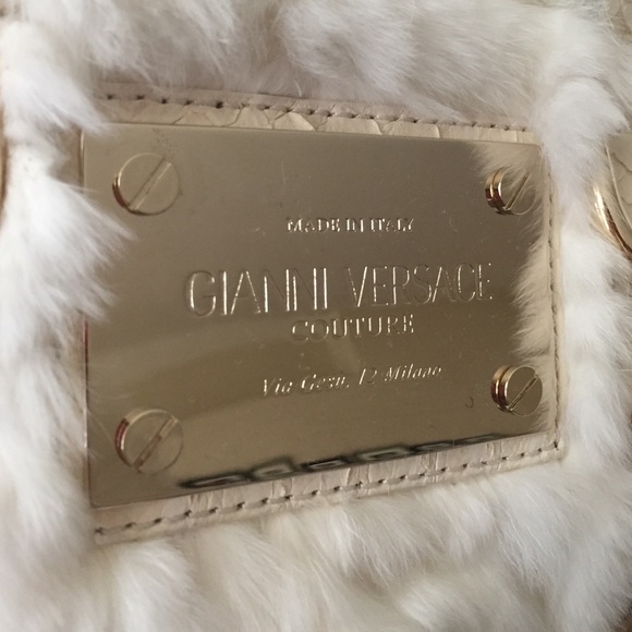 SOLD🌹Versace limited edition rabbit fur bag - Picture 2 of 4