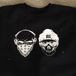 Skull sweat shirt