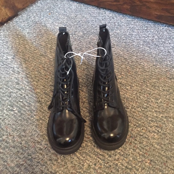 Target Combot Boots size 8 1/2