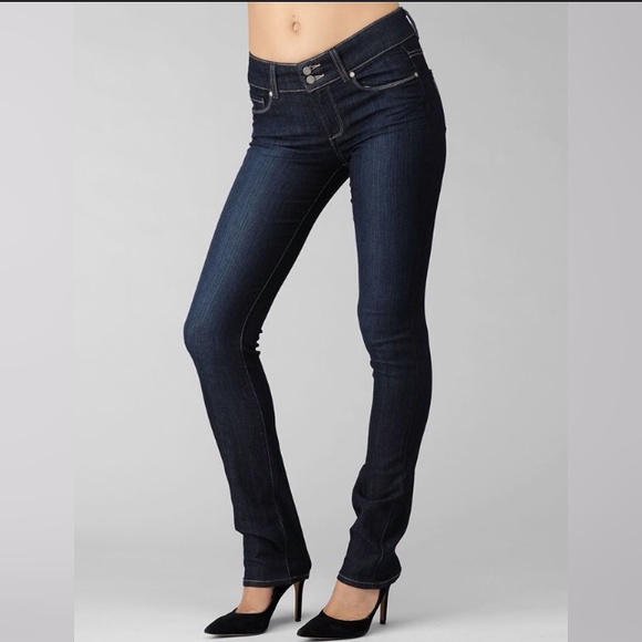 SALE! ✨NEW Paige Hidden Hills Jeans✨