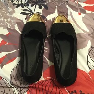 GOLD TIP BLACK SUEDE FLATS