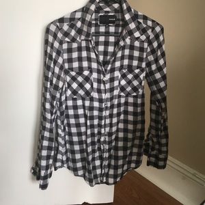 Hurley black&  white plaid button down M