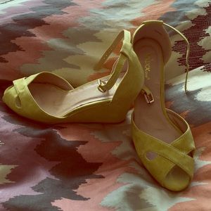 Yellow peep toe wedges • ModCloth