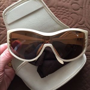 Authentic Women Hugo Boss sunglasses