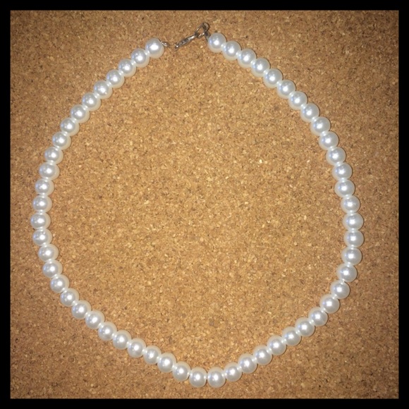 Pearl Choker Necklace