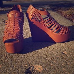 Gorgeous summer wedges