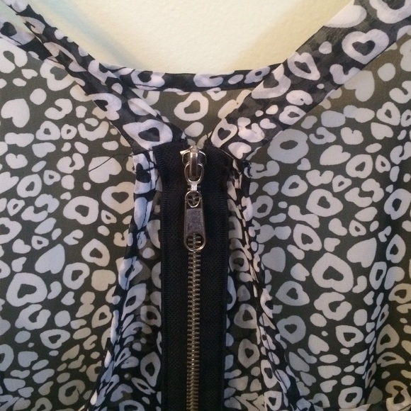 Cute Patterned Tank! - Picture 3 of 4