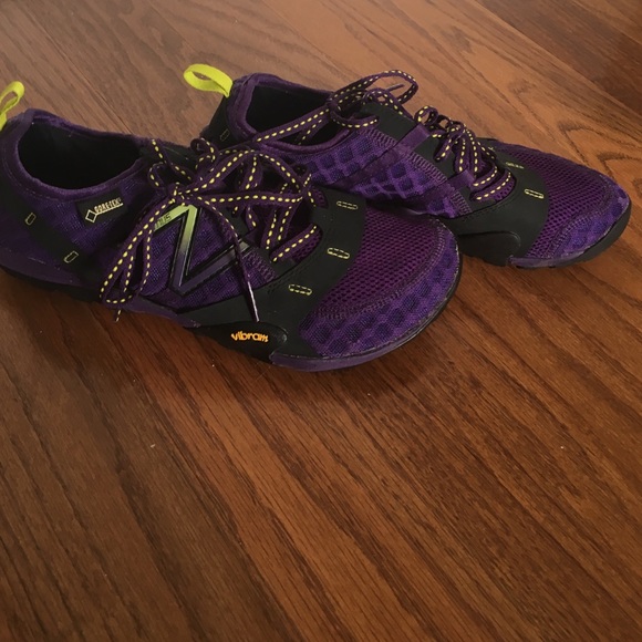 New Balance Vibram tennis shoes