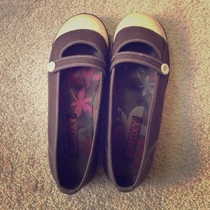 Roxy brown flats