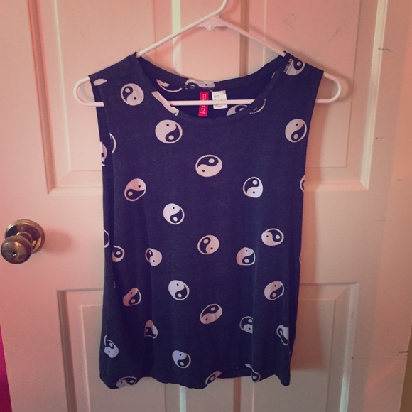 H&M Yin Yang Muscle Tank