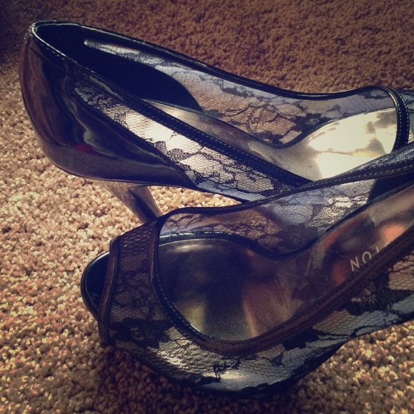 Lacey Detail Black Peep-toe Heels