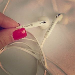 Samsung white headphones!