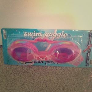 Cute goggles.