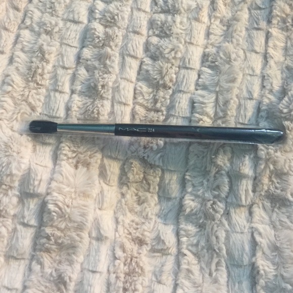 MAC Cosmetics Other - MAC Blending Brush