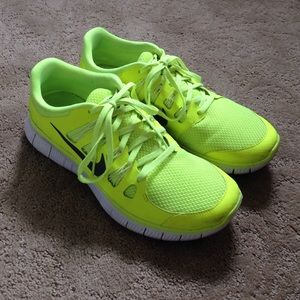 NIKE Neon Sneakers