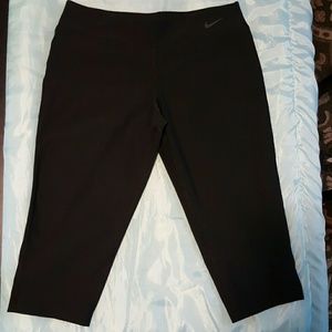 Nike crop leggings for women