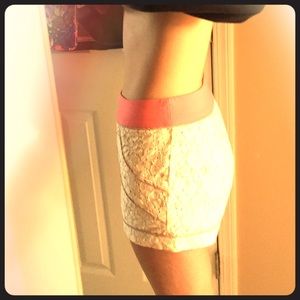Lace Spring colorblock shorts