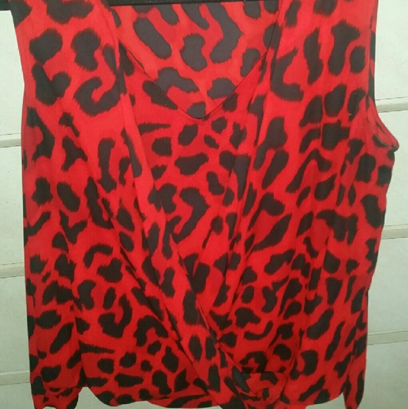 Red and blk cheetah print top
