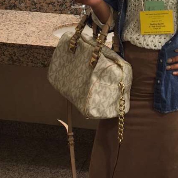 Michael Kors purse - Picture 2 of 2