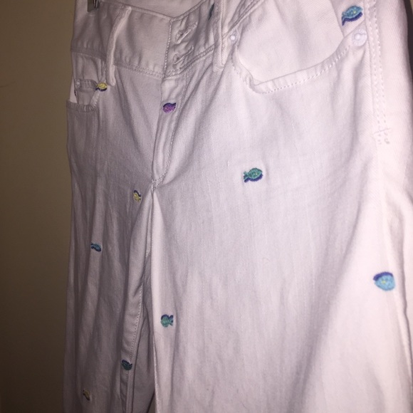 lilly Pulitzer white pants with fish!!!! - Picture 2 of 4