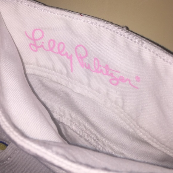 lilly Pulitzer white pants with fish!!!! - Picture 3 of 4