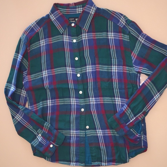 Boyfriend Fit American Eagle Botton Down shirt.