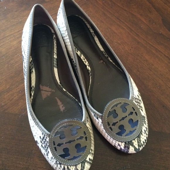 BRAND NEW NEVER WORN TORY BURCH FLATS **REDUCED!*