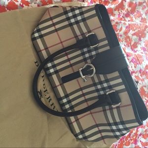 Burberry purse