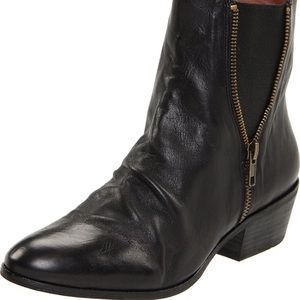 Sam Edelman Parley Chelsea boots