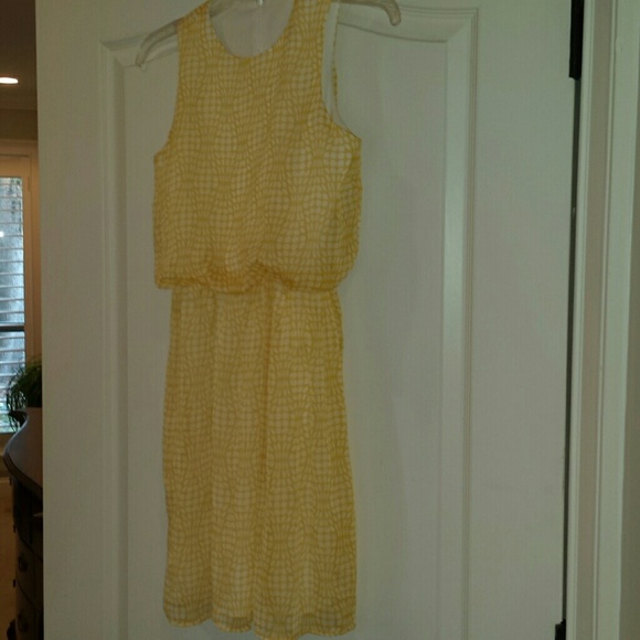 Girls dress - Picture 3 of 3
