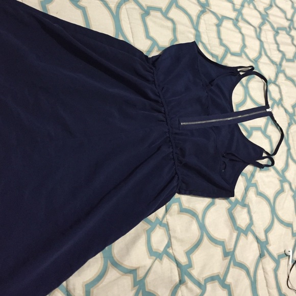 Casual dress - Picture 2 of 4