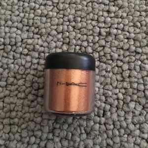New Mac makeup pigment rushmetal
