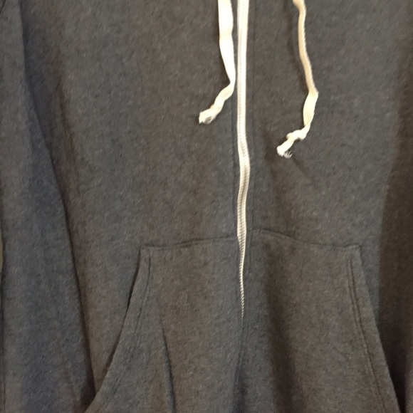 Brandy Melville Jackets & Coats - Brandy Melville grey thick zip up Brandy Melville Jackets & Coats - Brandy Melville grey thick zip up