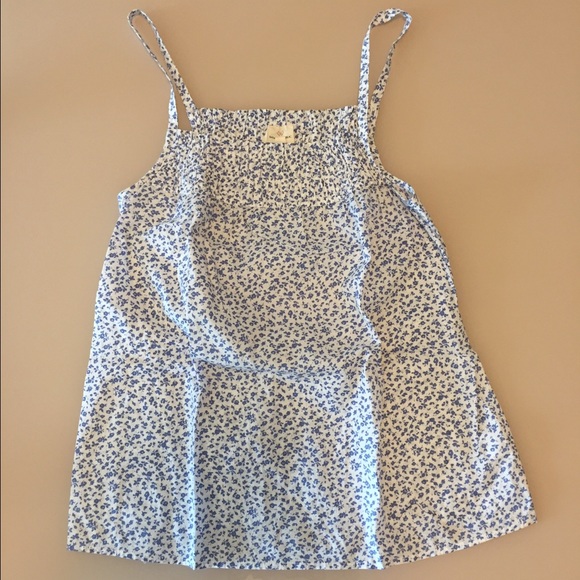 Very Cute Banana Republic top.