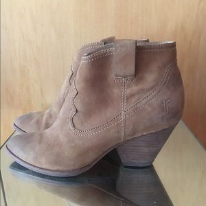 LAST CHANCE- Frye Tan Booties