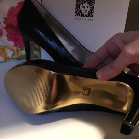 🍾Elegant Anne Klein  🍾 - Picture 2 of 4