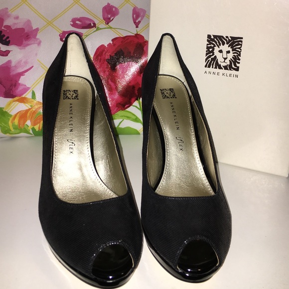 🍾Elegant Anne Klein  🍾 - Picture 3 of 4