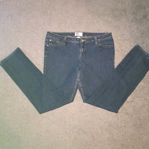 Dark wash skinny jeans SZ 15