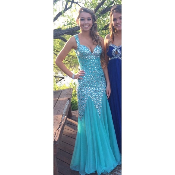 PROM DRESS!! - Picture 1 of 3