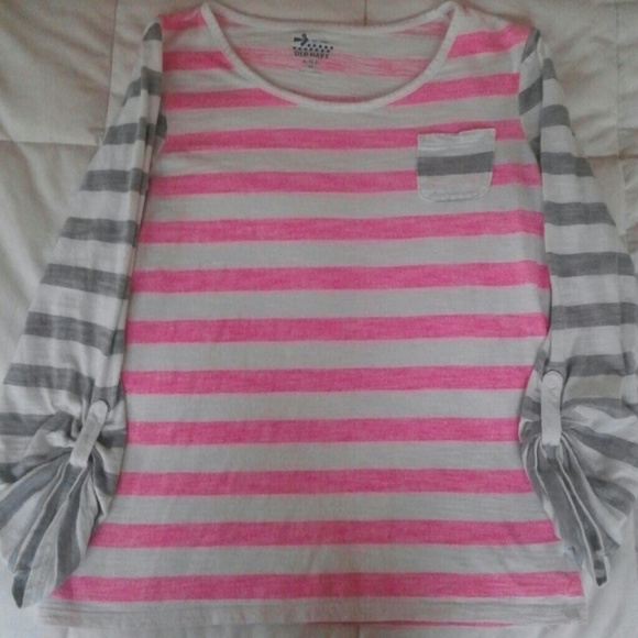 Old Navy T-Shirt