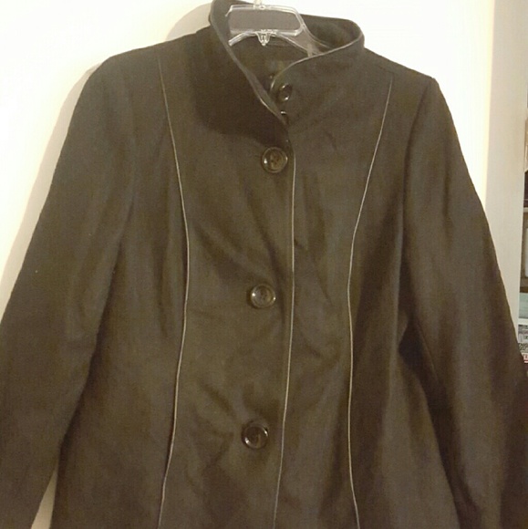 Black tailored tuxedo pea coat