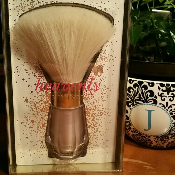 Victoria Secret shimmer powder