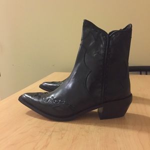 BRAND NEW Zara cowboy style leather boots