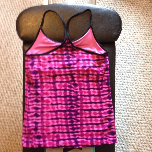 Cute workout tank - Picture 2 of 2