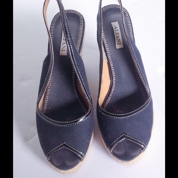 Alfani Wedges Size 8