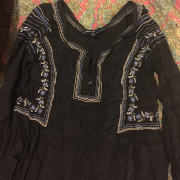 Small American Eagle Never worn long sleeve top.