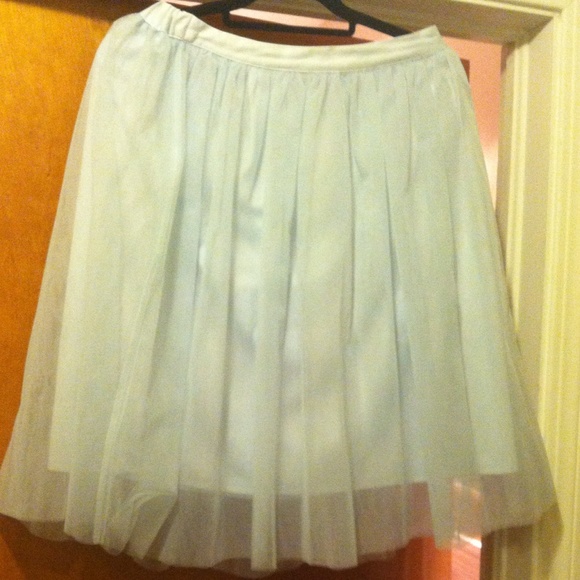 Disney Cinerella skirt size M NWT- tulle light bl