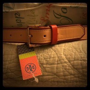 Sold on ♏️. NWT. Tory Burch belt