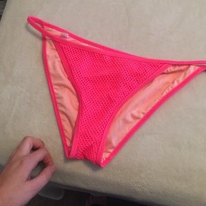 Bikini bottoms size medium! Fit 4/6