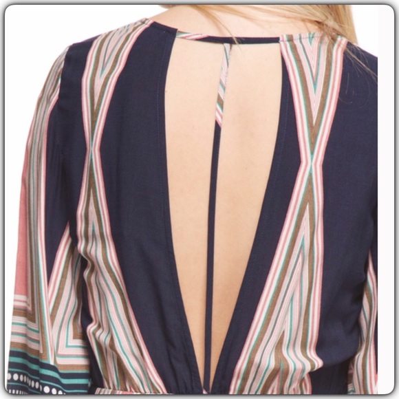 🆑 Closet clear out! Tile print romper💕 - Picture 3 of 3